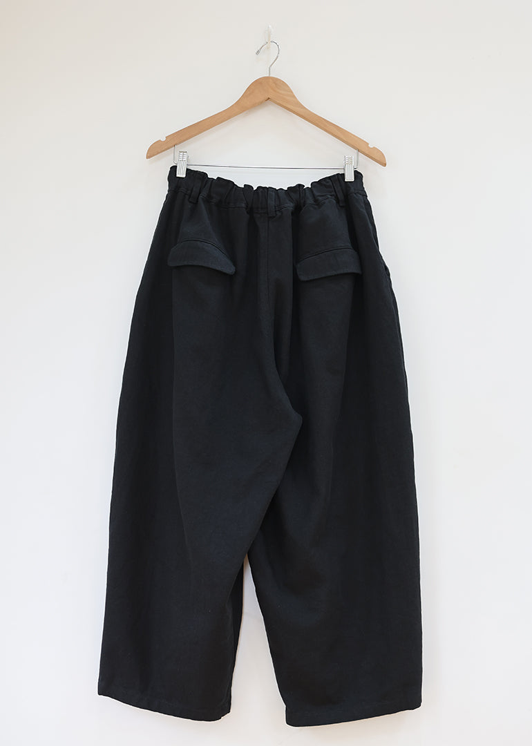 Ichi Antiquites - Woven Linen Canvas Pants in Black