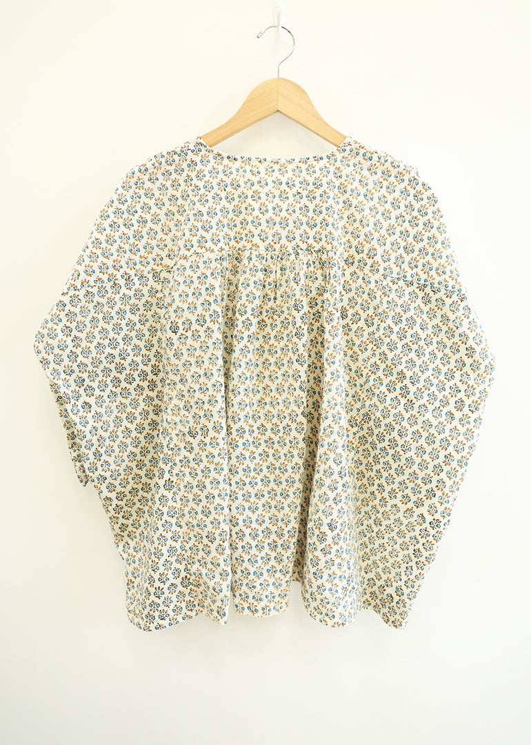 Auntie Oti - Gathered Blouse in Calico