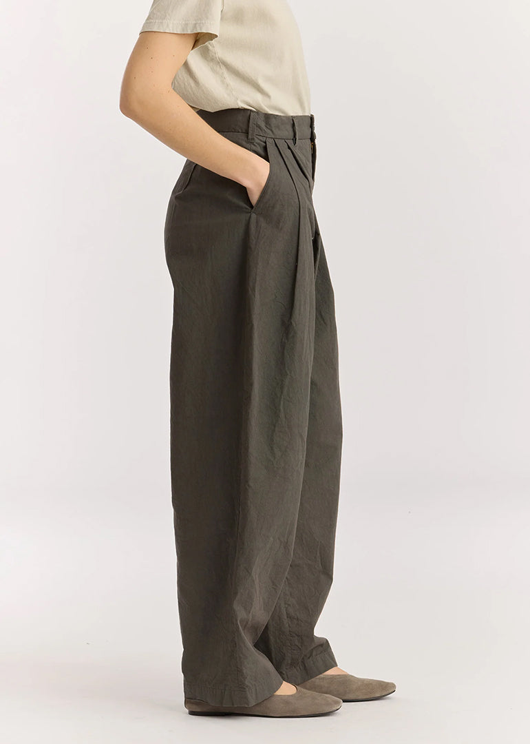 Black Crane - Crinkled Wide Trouser - Dark Grey