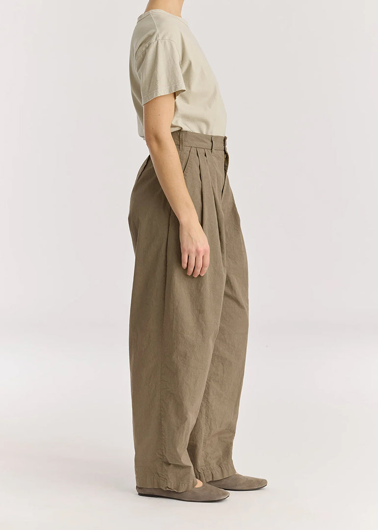 Black Crane - Crinkled Wide Trouser - Mud