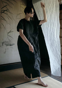 Black Crane - Ripple Finish Crew Neck Dress in Black