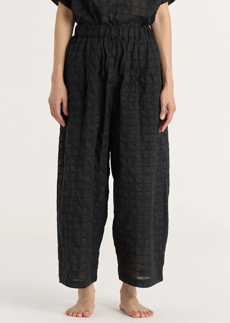 Black Crane - Ripple Finish Wide Pants in Black