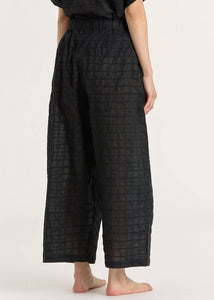Black Crane - Ripple Finish Wide Pants in Black