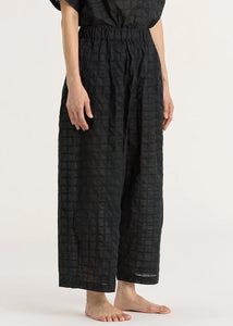 Black Crane - Ripple Finish Wide Pants in Black