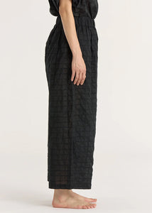 Black Crane - Ripple Finish Wide Pants in Black