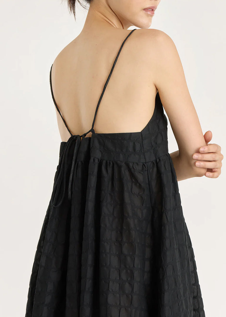 Black Crane - Ripple Strap Dress in Black