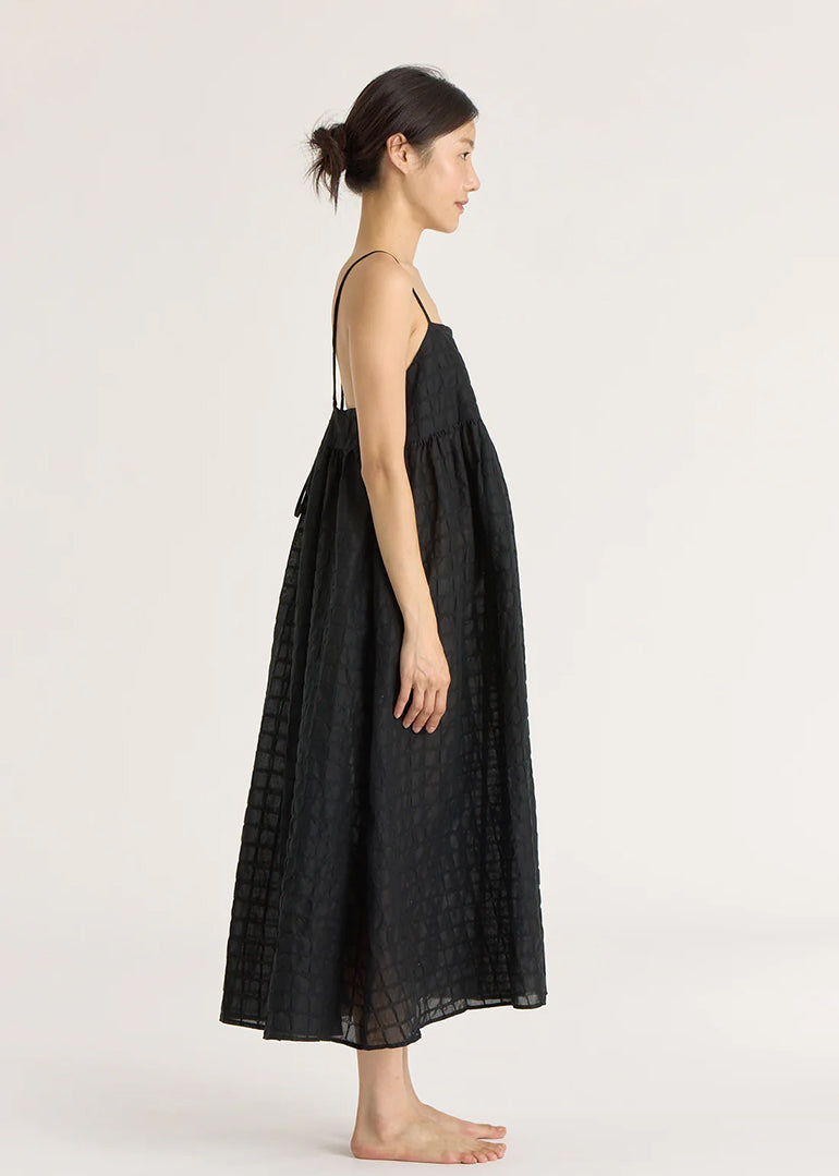 Black Crane - Ripple Strap Dress in Black