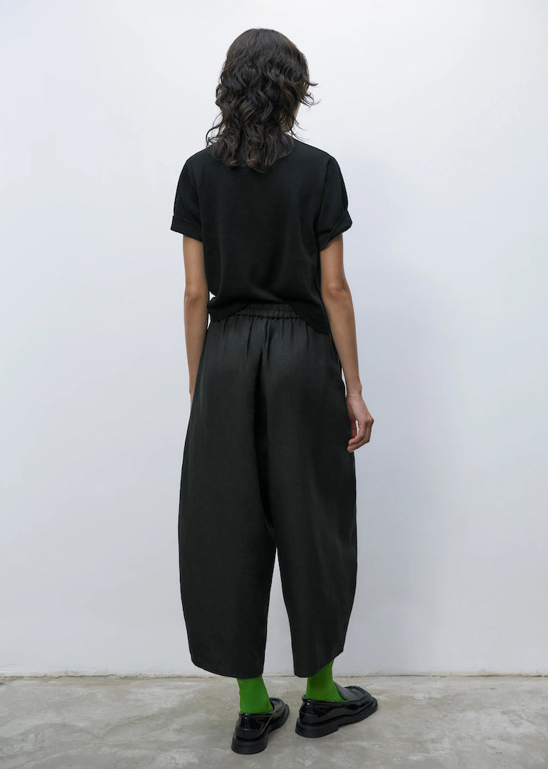 Cordera - Linen Curved Pants in Black
