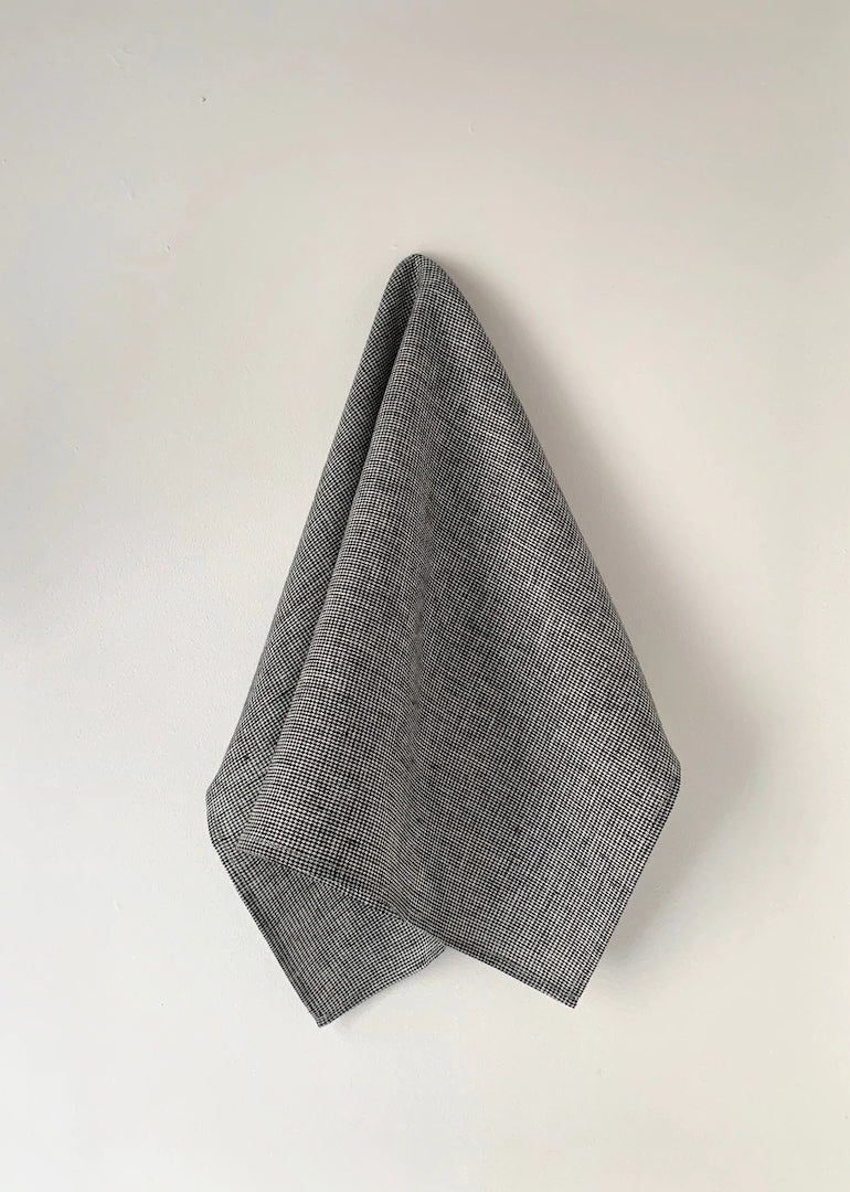 Kitchen Cloth in Black Houndstooth